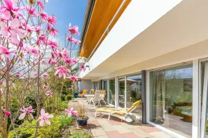 Image of Large apartment with wonderful south-facing terrace and large garden