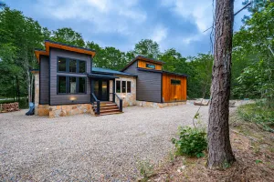 Image of WILL HIKE FOR TACOS luxury spacious cabin, cozy, quiet, amazing deck. sleeps 8