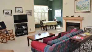 Image of 3Bed\/3Bath Beautiful Home  Lovely Yard  with Deck and Picnic Table