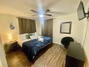 Image of Close\/Clean Cul-de-sac Apartment