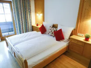 Image of Holiday Apartment \"Windschnur - Zirbe 2\" directly at the skiing areas Penken & Ahorn