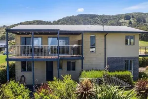 Image of Beachside Bliss · Beachside Bliss with Secure yard l  Pet Friendly