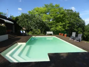 Image of Large 4 Bedroom, 2 bathroom house with large private pool.