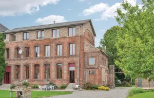 Image of 5 Bedroom Stunning Home In Quiestede