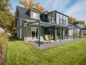 Image of Luxury apartment 122 m² directly on the water with boat - Luxus FeWO direkt am See mit Terrasse und Boot