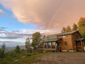 Image of SI INCREDIBLE VIEWS from this log cabin with large deck huge yard fire pit hot tub