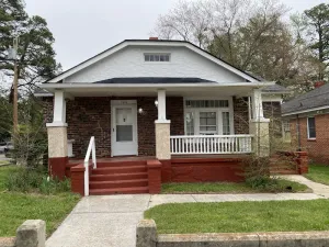 Image of CHARMING 3 BEDROOM 2 BATHROOM HOUSE