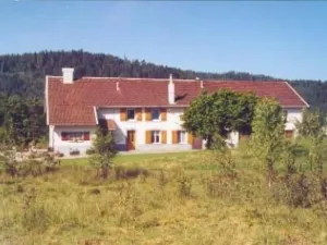 Image of Charming Cottage near Gérardmer with WiFi, Terrace, and Scenic Views