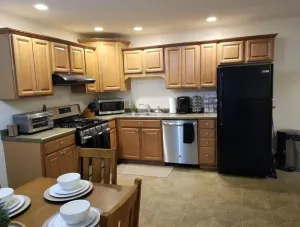 Image of Lyle and Taylor present-Spacious Private Apt