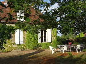 Image of Charming 17th-Century Gite with Modern Amenities in Tranquil Countryside