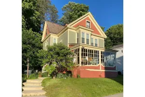 Image of 🐎Elegant Village Home mins to Saratoga Racetrack+🌊