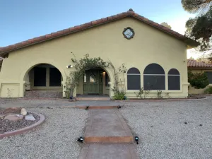 Image of Spacious Vegas House: Sleeps 15 with Master Spa and bar