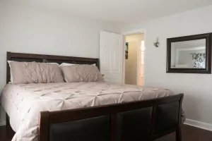 Image of Beautiful, Convenient, easy access to NYC, shopping, WiFi, free parking