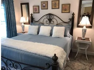 Image of Pure \"beachglam\" and dining \"al fresco\"