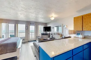Image of Modern oceanfront studio condo on Nye Beach with seasonal pool