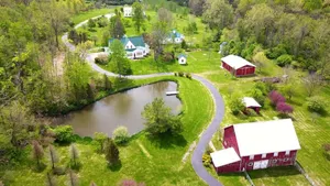 Image of Peaceful 2-House Farm Stay near Rocky Fork Lake