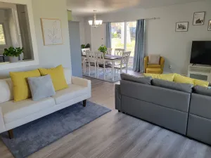 Image of Bright, Modern Park Forest Home, 2.5m to Penn State! Breakfast included.