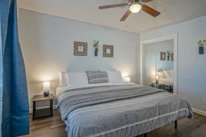 Image of Walk to UNM, 1bd\/1ba, Clean!