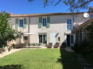 Image of Large charming house in the heart of the village of Couarde close to the beaches ...