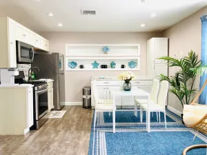 Image of Private Apartment with private entrance, Full Bathroom, Living room, Kitchen