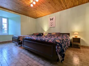 Image of Family-Friendly Cottage with Spacious Rooms and Enclosed Yard in Freycenet-la-Tour