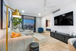Image of Avalon - 2 Bed Condo Pool, Spa, Steam, Gym, Cinema