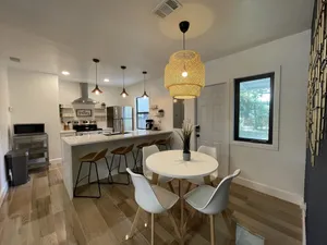 Image of Cozy Home-Close to Downtown, Beaches & Restaurants