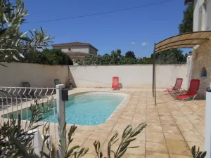 Image of Beautiful house in a quiet, private and fenced pool in the heart of Provence