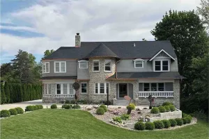 Image of Historical Oscar Lofquist house in the heart of Des Moines