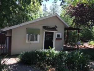 Image of Quiet Petite Garden Retreat