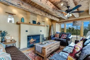 Image of MULTI-LEVEL TANO RD ARTIST RETREAT - SLEEPS 8 Adults & Children 5 and under