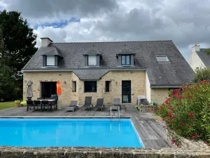 Image of Traditional Breton house with heated swimming pool 5min walk from the beach