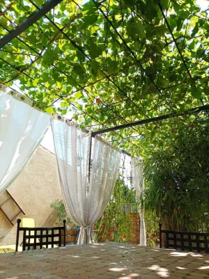 Image of Modern gîte at the foot of Mont Ventoux, in a Provencal farmhouse with swimming pool