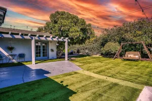 Image of NEW Delightful Single story home Sleeps 14  with Beautiful outdoor space.