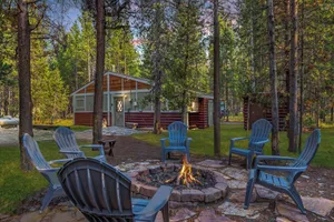 Image of *DISCOUNTED RATES* KABINO: Dogs OK Fire Pit Fireplace Loft w\/ Low Ceiling High Chair WiFi