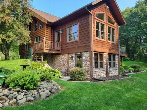 Image of Relaxing Country Log House on 65 wooded acres