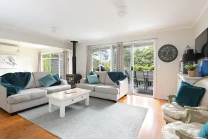 Image of Camellia Cottage. Quiet, Dog Friendly Haven.
