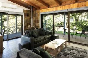 Image of BEAUTIFUL COSY FAMILY HIDEAWAY - FREE WIFI AND FOXTEL - LONG JETTY NOW OPEN!