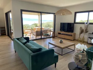 Image of Haut de Villa, Calme, vue mer