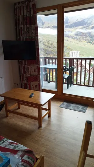 Image of Bright, unoverlooked T2 of 42m2 facing SOUTH\/EAST Living room 16m2, balcony 8m2.
