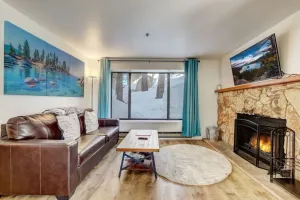 Image of Heavenly Mountain Lake Retreat Near Hiking & Bikin