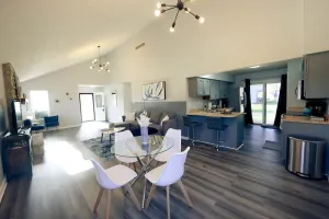 Image of Spacious 3BR|King Bed |Airport |Deck*Grill*Firepit