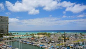 Image of Aloha Condos, Ilikai Marina, Condo 992, Oceanfront, AC