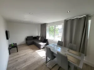 Image of Bright Modern 3 Bedroom Apartment