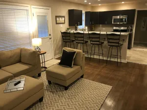 Image of Cozy Cottage Retreat in San Antonio