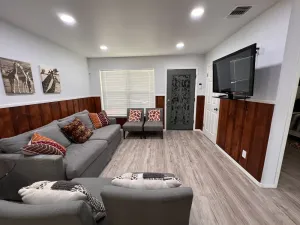Image of Giraffe 🦒 Cottage EV2 Tesla