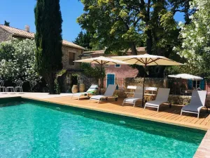 Image of Charming and comfortable Provencal farmhouse with beautiful swimming pool