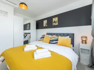 Image of Amazing 4 Bedroom house with free parking