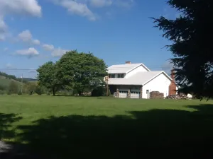 Image of Country Mountain Paradise - Sunshine East suite