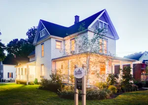 Image of Charming Resort in the Heart of Bemus Village on CHQ Lake